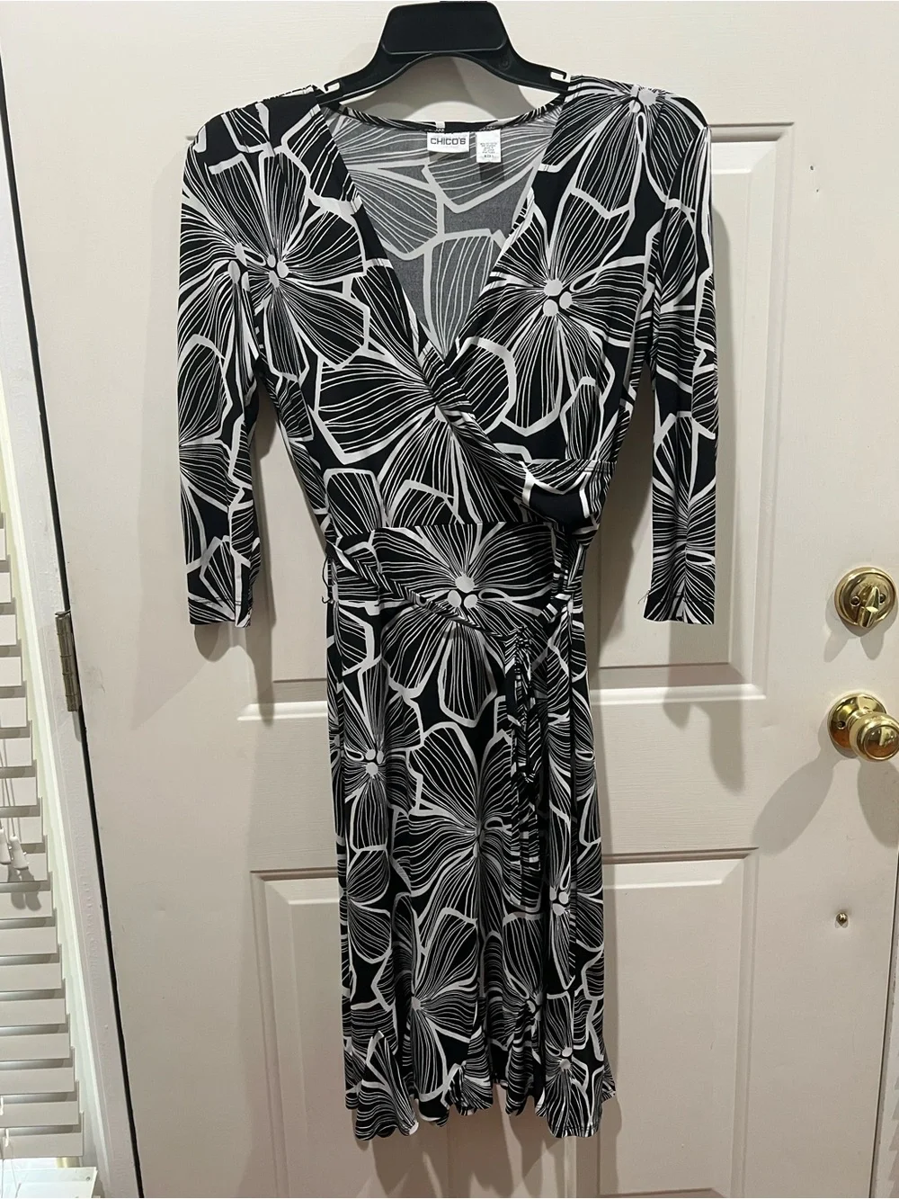 Chico's Black and White Floral Twist-Waist Wrap Dress